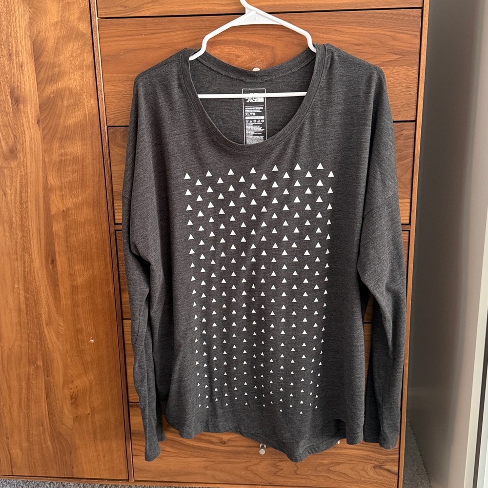 The North Face Dark Gray Long Sleeve with White Triangle Design - Picture 4 of 11